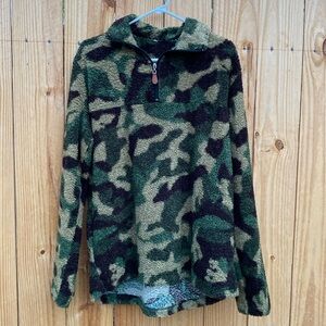 Sherpa Camo Quarter Zip Pull Over Jacket, Only worn once, In great condition